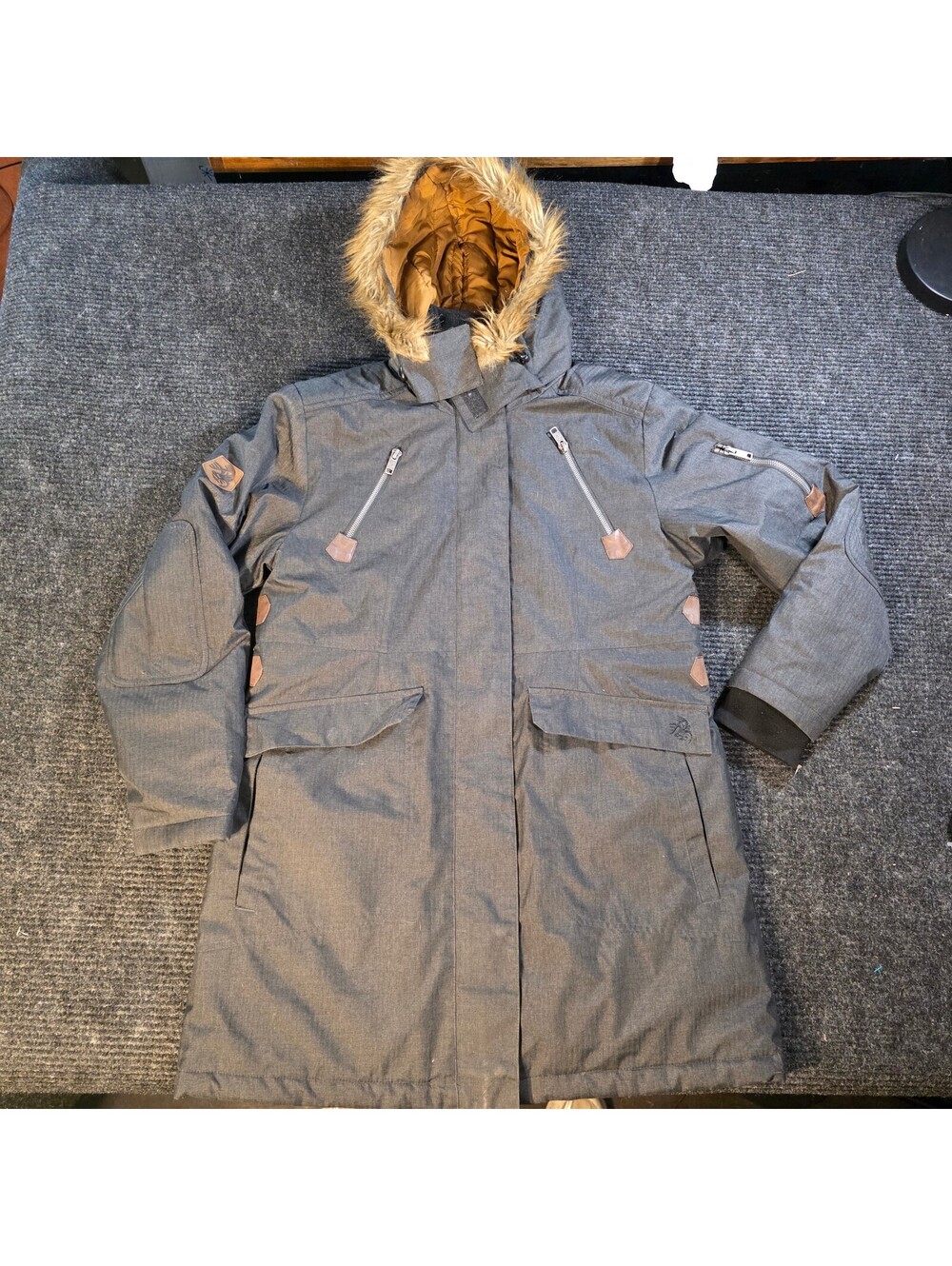 Legendary Whitetails Men's Medium Gray Hooded Winter Coat with Faux Fur Trim